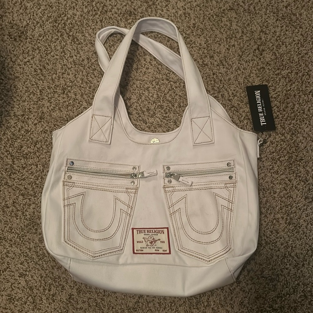 🤍 True Religion bag 🙏🏼